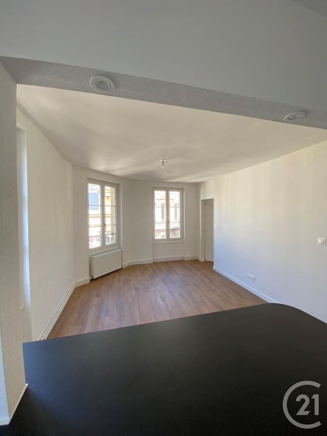 Appartement F3 &agrave; louer - 5 pi&egrave;ces - 105,42 m2 - Metz - 57 - LORRAINE