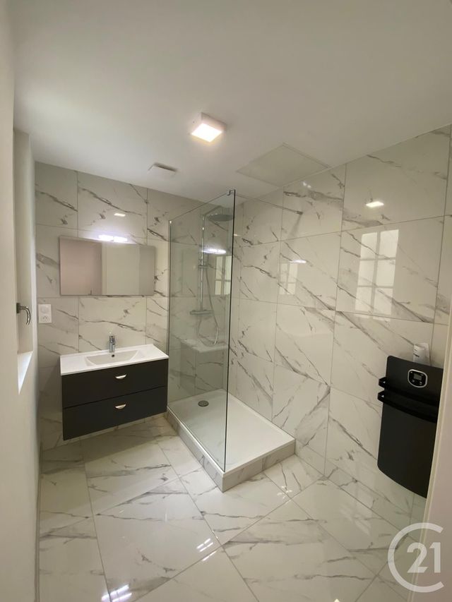 Appartement F3 &agrave; louer - 5 pi&egrave;ces - 105,42 m2 - Metz - 57 - LORRAINE