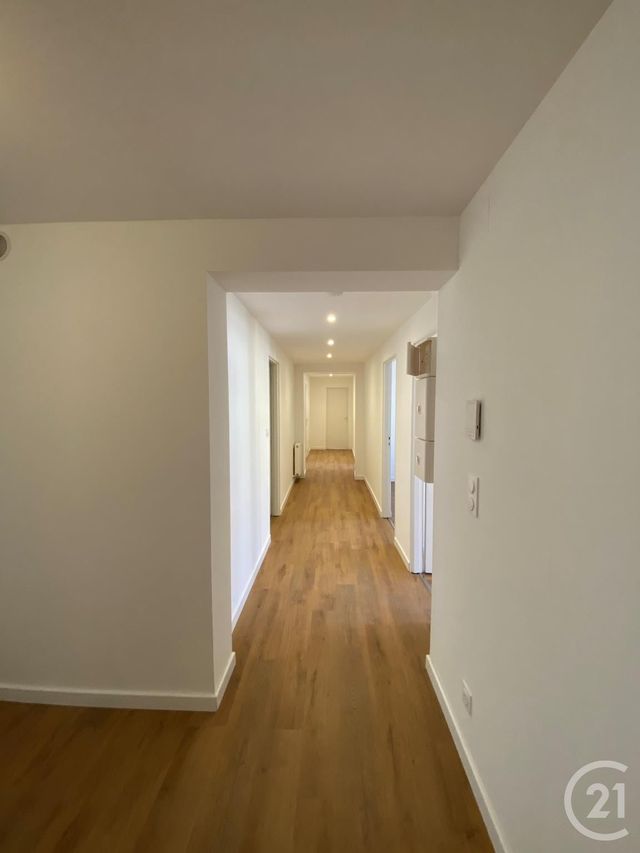 Appartement F3 &agrave; louer - 5 pi&egrave;ces - 105,42 m2 - Metz - 57 - LORRAINE