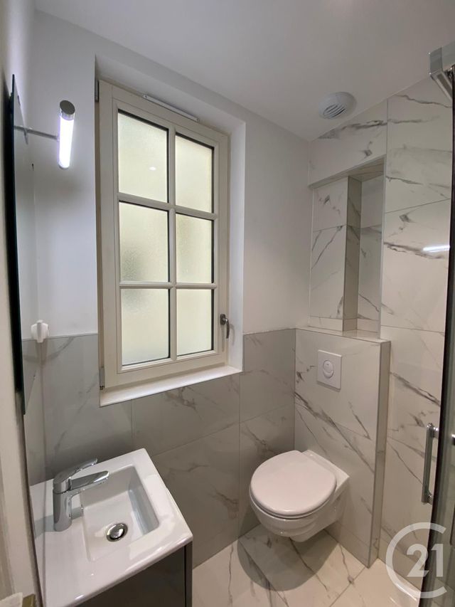 Appartement F3 &agrave; louer - 5 pi&egrave;ces - 105,76 m2 - Metz - 57 - LORRAINE