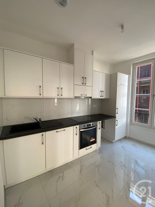 Appartement F3 &agrave; louer - 5 pi&egrave;ces - 105,76 m2 - Metz - 57 - LORRAINE
