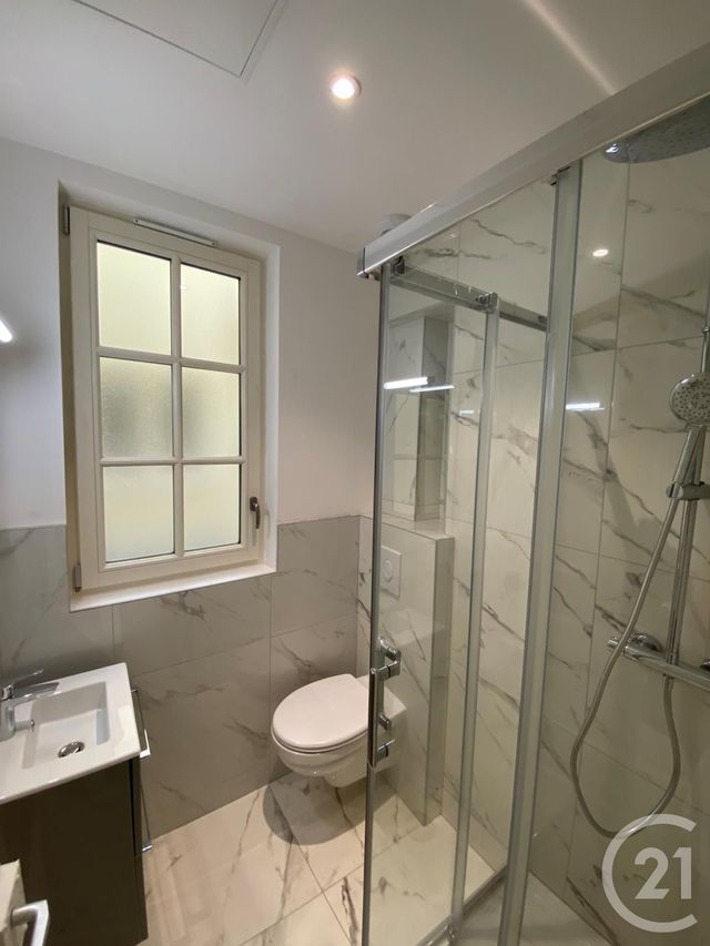 Appartement F3 &agrave; louer - 5 pi&egrave;ces - 105,76 m2 - Metz - 57 - LORRAINE