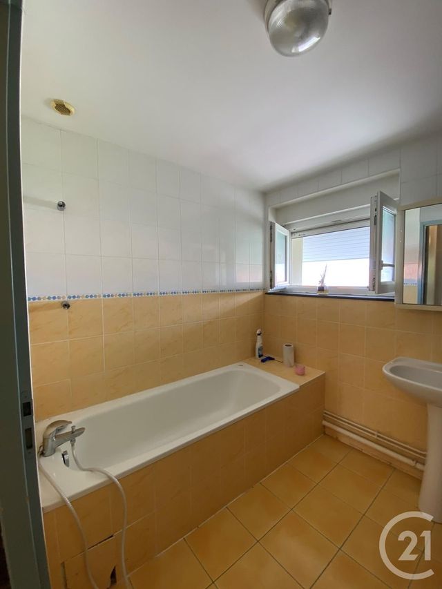 Appartement F3 &agrave; louer - 3 pi&egrave;ces - 77 m2 - Doncourt Les Conflans - 54 - LORRAINE