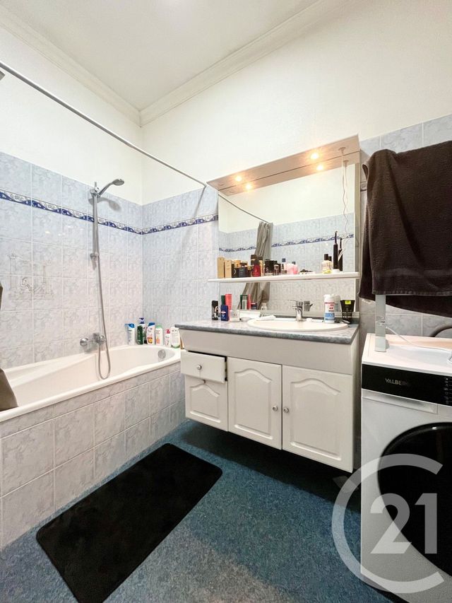 Appartement F4 &agrave; louer - 4 pi&egrave;ces - 100 m2 - Auboue - 54 - LORRAINE