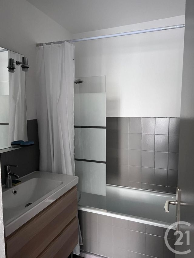 Appartement F2 &agrave; louer - 2 pi&egrave;ces - 42,64 m2 - Longeville Les Metz - 57 - LORRAINE