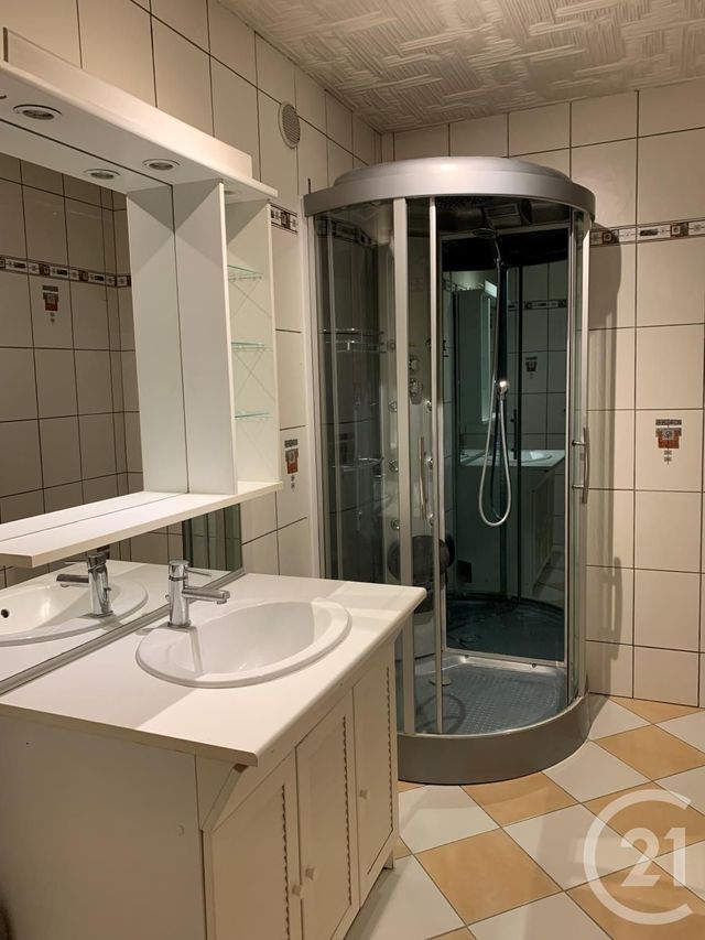 Appartement F4 &agrave; louer - 3 pi&egrave;ces - 72,06 m2 - Metz - 57 - LORRAINE